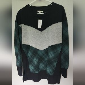 New Black and Gray plaid sweatshirt slitted sides.